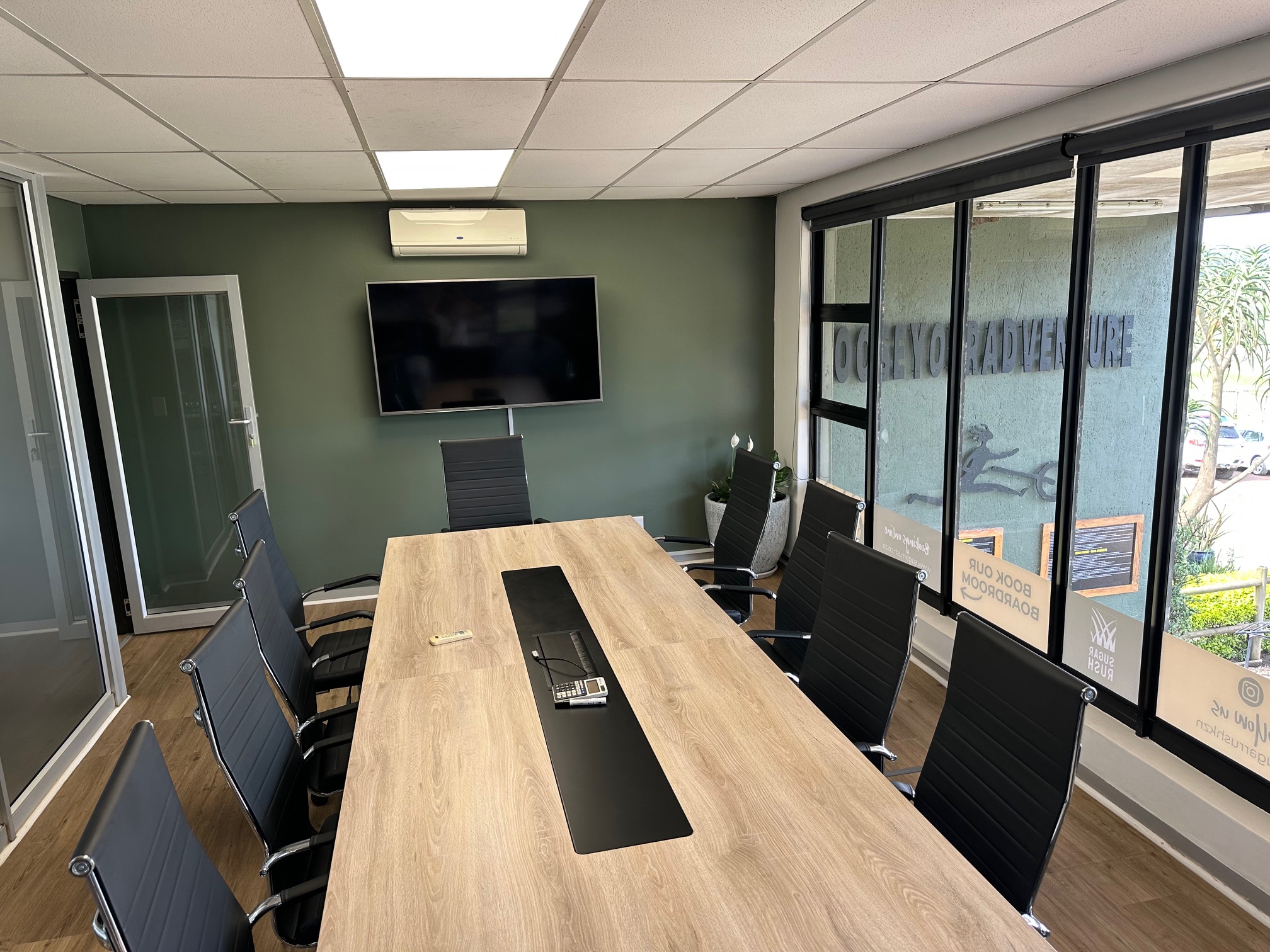 Book the Sugar Rush Park Boardroom - Image 5